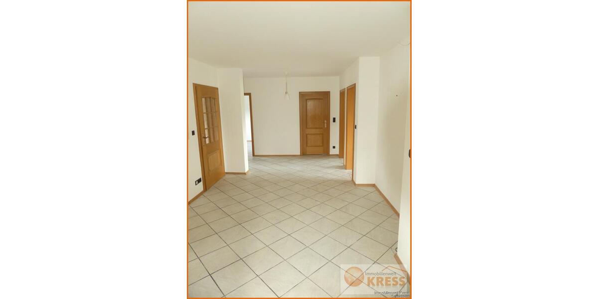 Etagenwohnung Flieden - 4 Zimmer, 136 m&sup2;, 650&euro; | Angebot:25306618