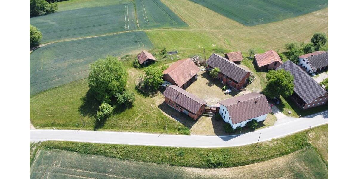 Bauernhaus, Landhaus Simbach a.Inn Hof - 9 Zimmer, 233 m&sup2;, 595.000&euro; | Angebot:26817141