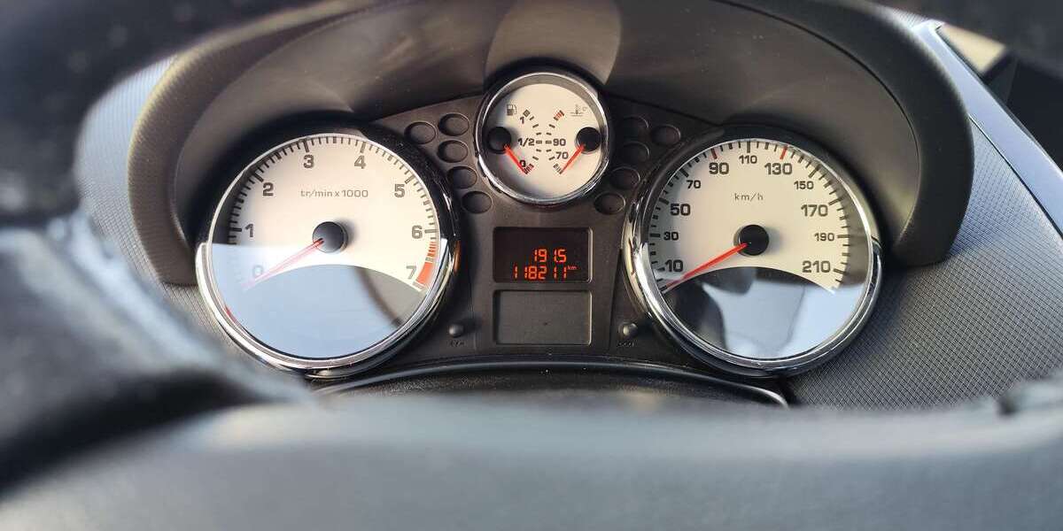 Peugeot 207 118.211 km 4.800 &euro; Konz 54329