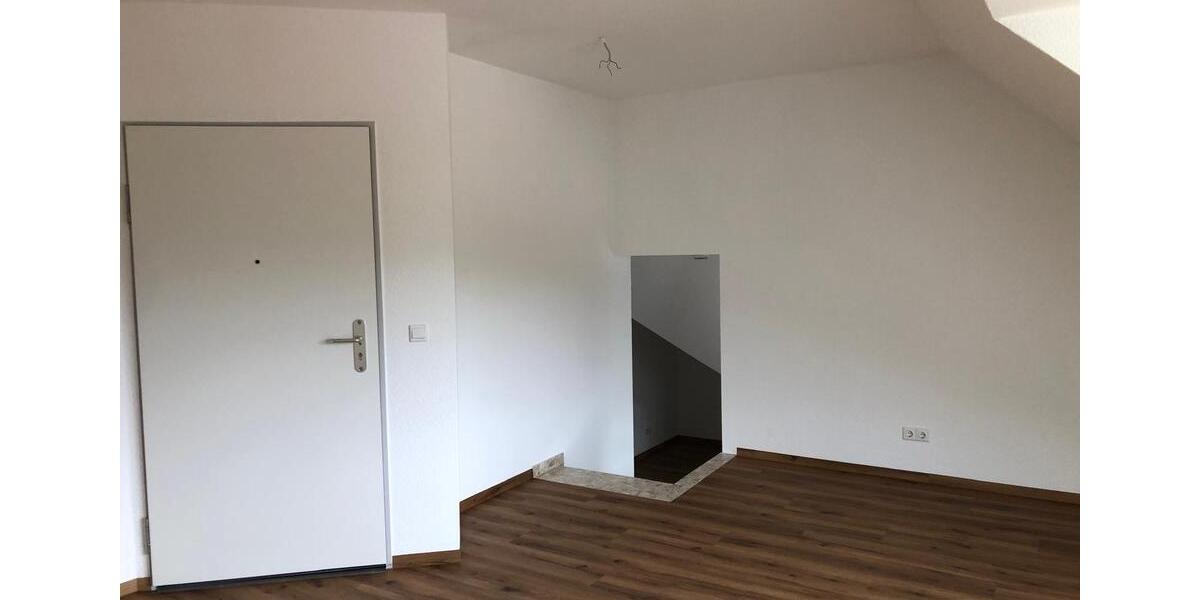 Dachgeschoßwohnung Suhl Aue 1 - 2.5 Zimmer, 75 m&sup2;, 94.500&euro; | Angebot:26801891