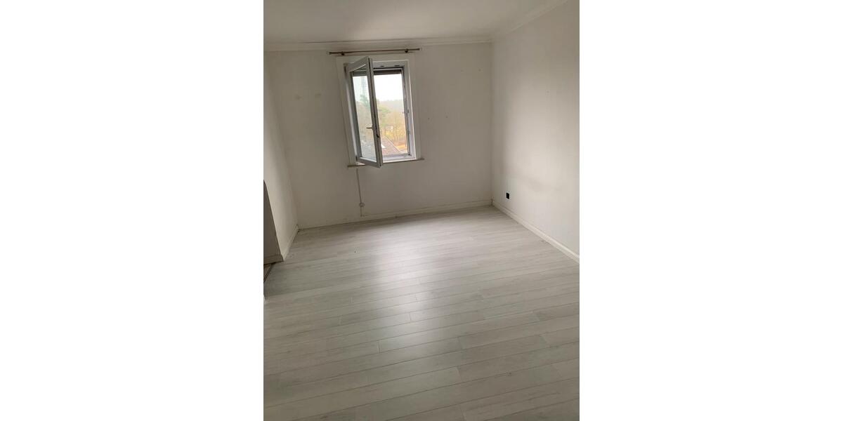 Dachgeschoßwohnung Celle Altencelle - 3 Zimmer, 120 m&sup2;, 150.000&euro; | Angebot:26834484
