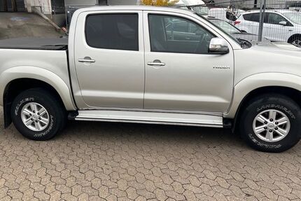 Toyota Hilux 220.000 km 14.600 &euro; Nürnberg 90431