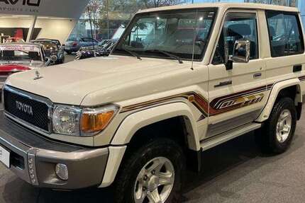 Toyota Land Cruiser 9.559 km 59.990 &euro; Hamburg 22047