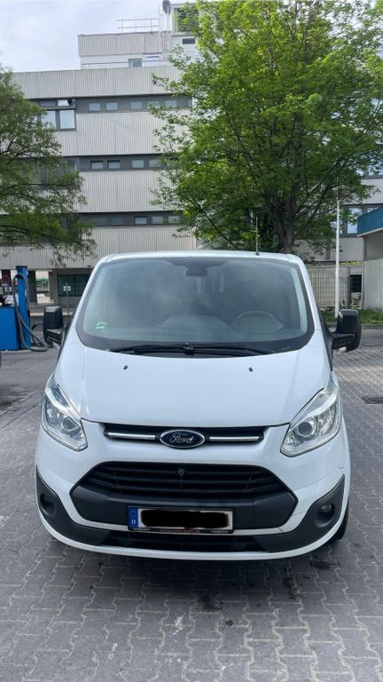 Ford Transit Custom 537.420 km 3.900 € München 80805