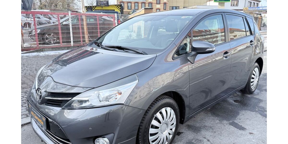 Toyota Verso 23.570 km 14.980 &euro; BERLIN 13409