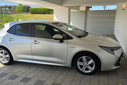 Toyota Corolla 61.300 km 17.900 &euro; Stuttgart 70599