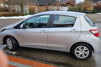 Toyota Yaris 66.000 km 13.500 &euro; Sülfeld 23867