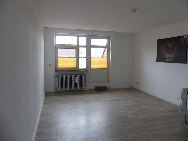 Dachgeschoßwohnung Leer (Ostfriesland) - 3 Zimmer, 90 m&sup2;, 780&euro; | Angebot:26424702