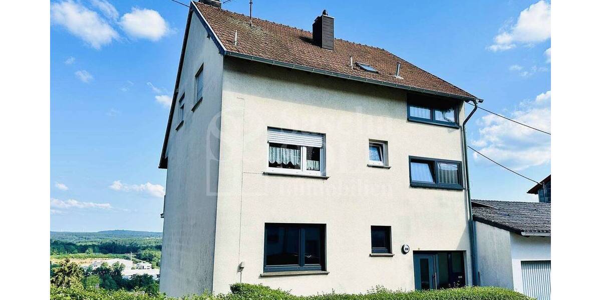 Erstbezug nach Sanierung - ab August - Helle 2-Zimmer-Wohnung mit Balkon und Panoramablick - Etagenwohnung Spiesen-Elversberg Elversberg | Angebot:26573144