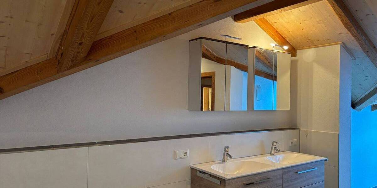 Einfamilienhaus Edling Hart - 6 Zimmer, 200 m&sup2;, 2.200&euro; | Angebot:26853020