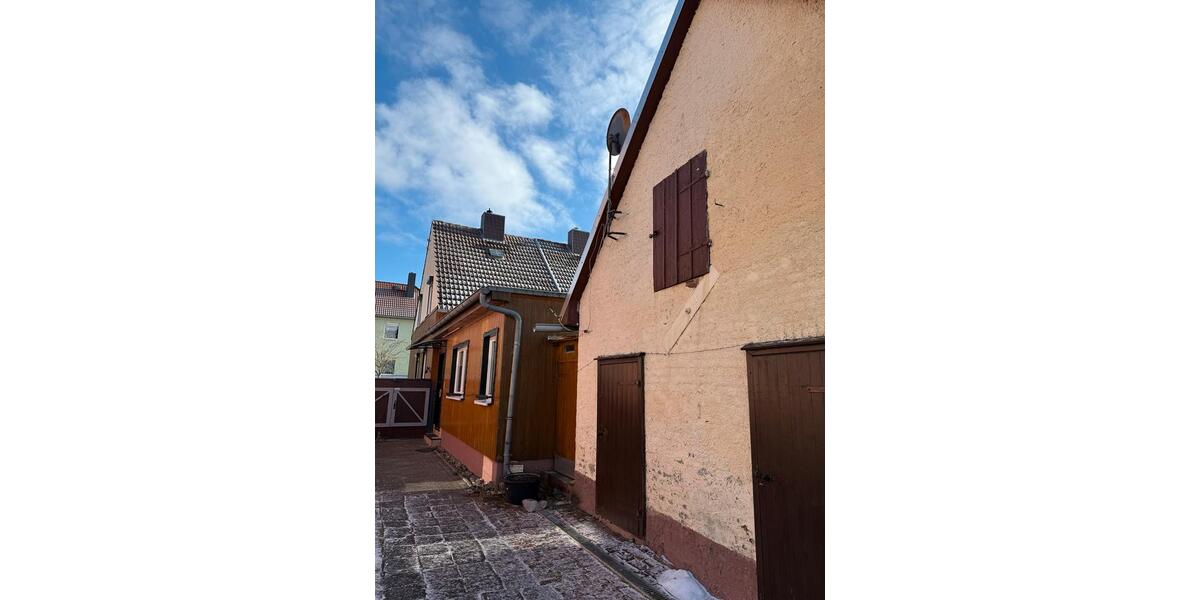 Doppelhaushälfte Ballenstedt - 4 Zimmer, 95 m&sup2;, 59.000&euro; | Angebot:25052408