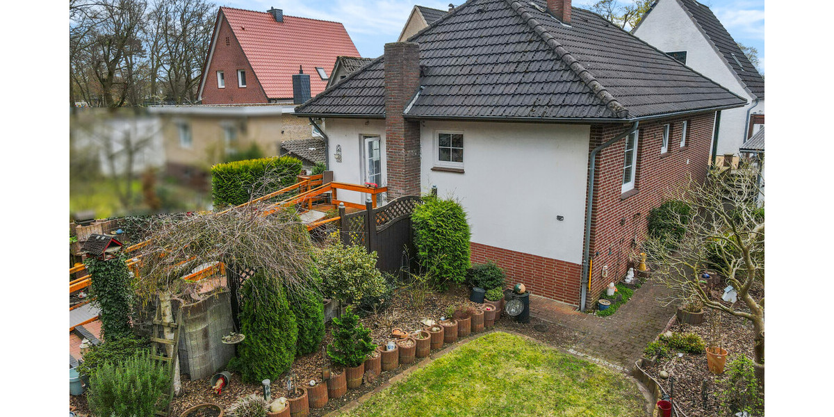 Delmenhorst-Annenheide Gepflegter Walmdachbungalow mit schönem Garten in zweiter Reihe - Bungalow Delmenhorst / Annenheide Annenheide | Angebot:26355215