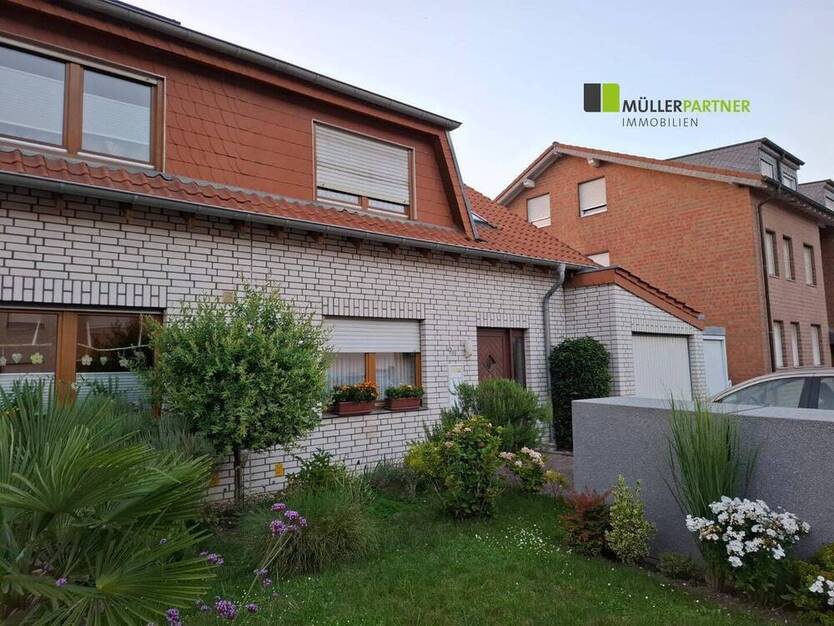 Gepflegtes Zweifamilienhaus mit Garage in guter Wohnlage von Eschweiler-Weisweiler