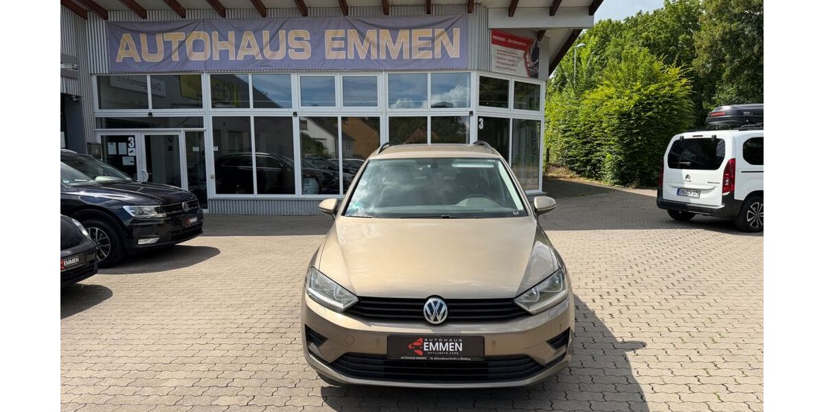VW Golf Sportsvan 82.000 km 8.990 &euro; Bückeburg 31675