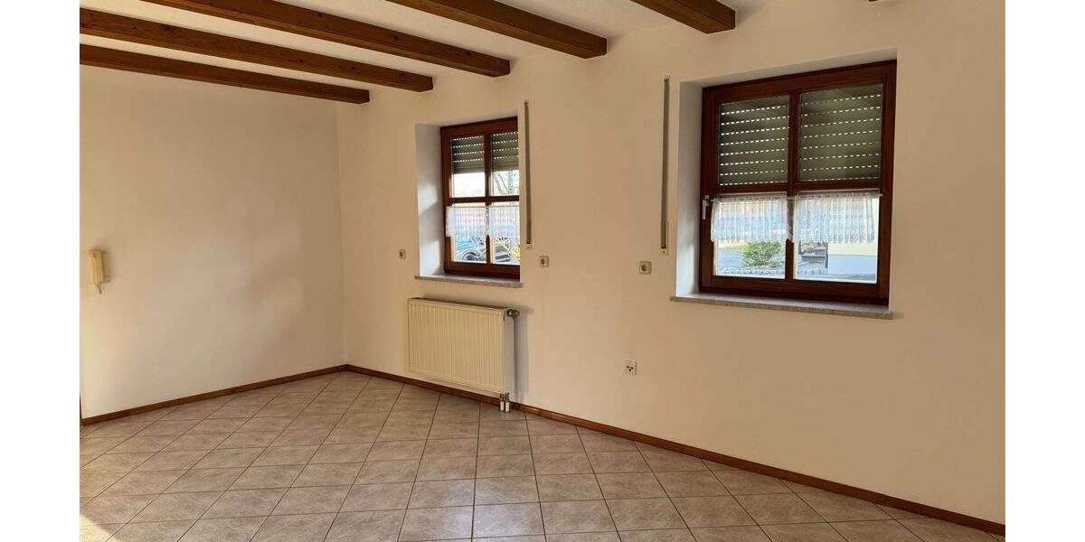 Einfamilienhaus Geiselhöring - 6 Zimmer, 237 m&sup2;, 1.300&euro; | Angebot:25562903