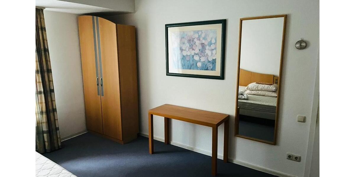 Erdgeschoßwohnung Neumark - 4 Zimmer, 160 m&sup2;, 89.000&euro; | Angebot:23089787