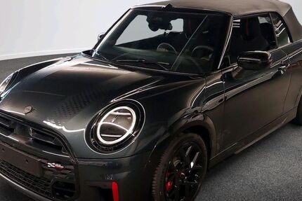 Mini John Cooper Works Cabrio 1.659 km 46.723 &euro; Berlin 14057