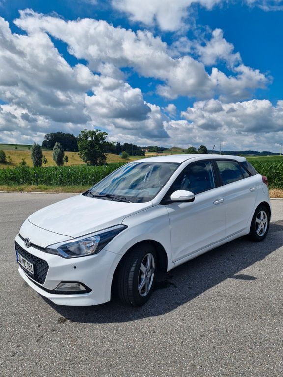i20