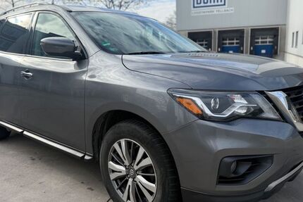 Nissan Pathfinder 97.287 km 9.500 &euro; Fellbach 70736