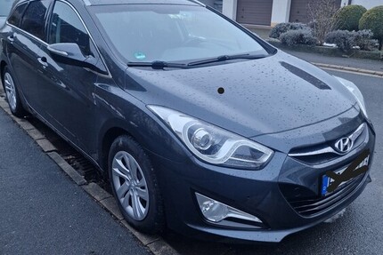 Hyundai i40 227.000 km 8.990 &euro; Eggolsheim 91330