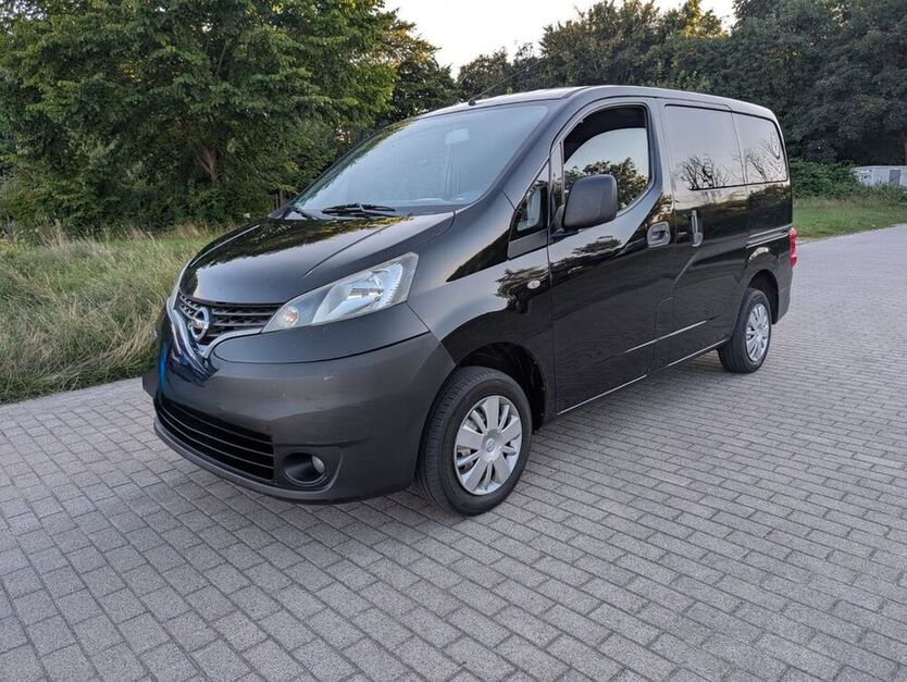 NV200