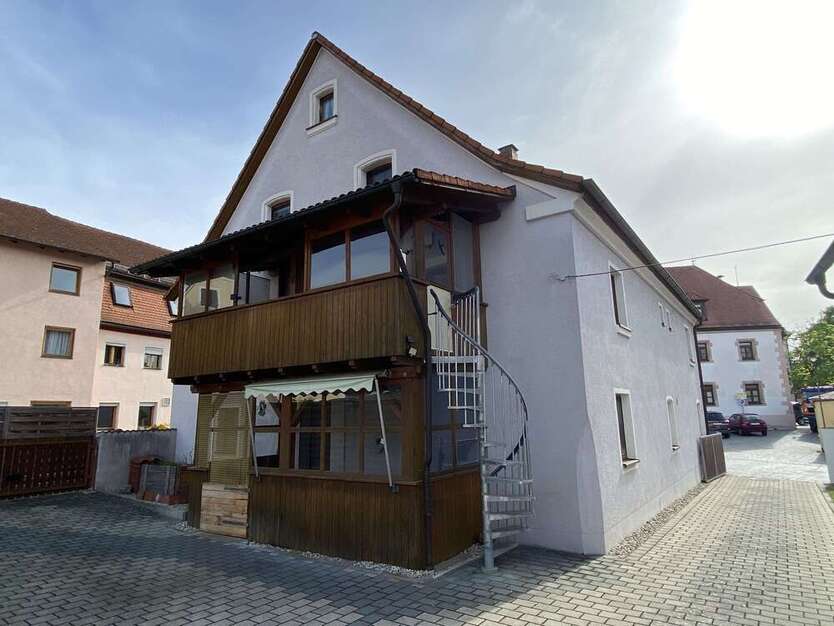 Haus zum Kaufen in Pleinfeld 399.000 € 217 m²