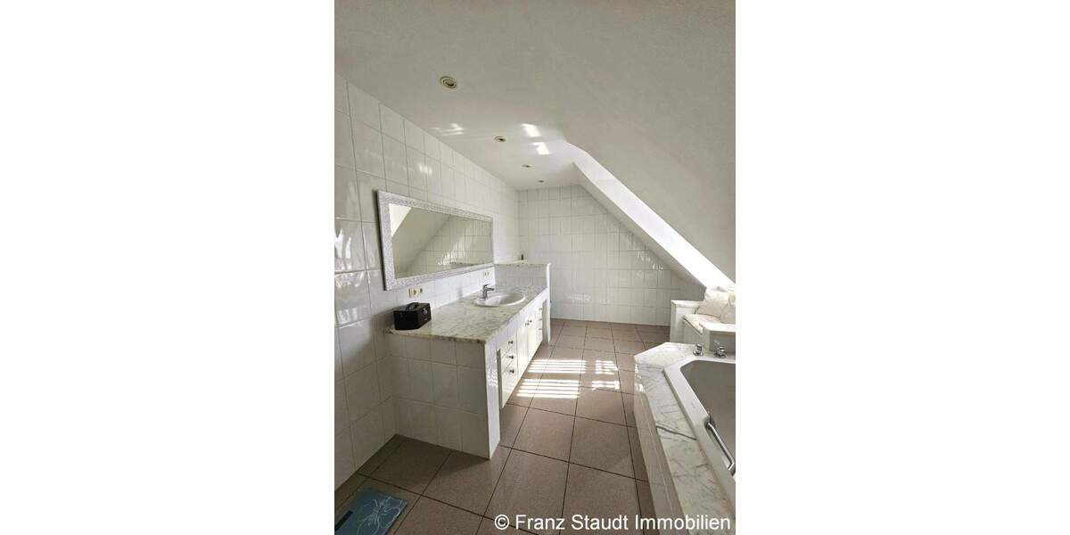 Einfamilienhaus Großostheim - 1 Zimmer, 265 m&sup2;, 1.150.000&euro; | Angebot:24226824