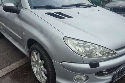 Peugeot 206 186.000 km 1.599 &euro; Berlin 13597
