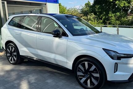 Volvo EX90
