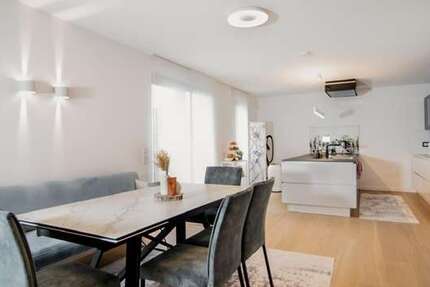 Haus zum Kaufen in Neu-Isenburg 1.290.000 € 296 m² 6 zimmer