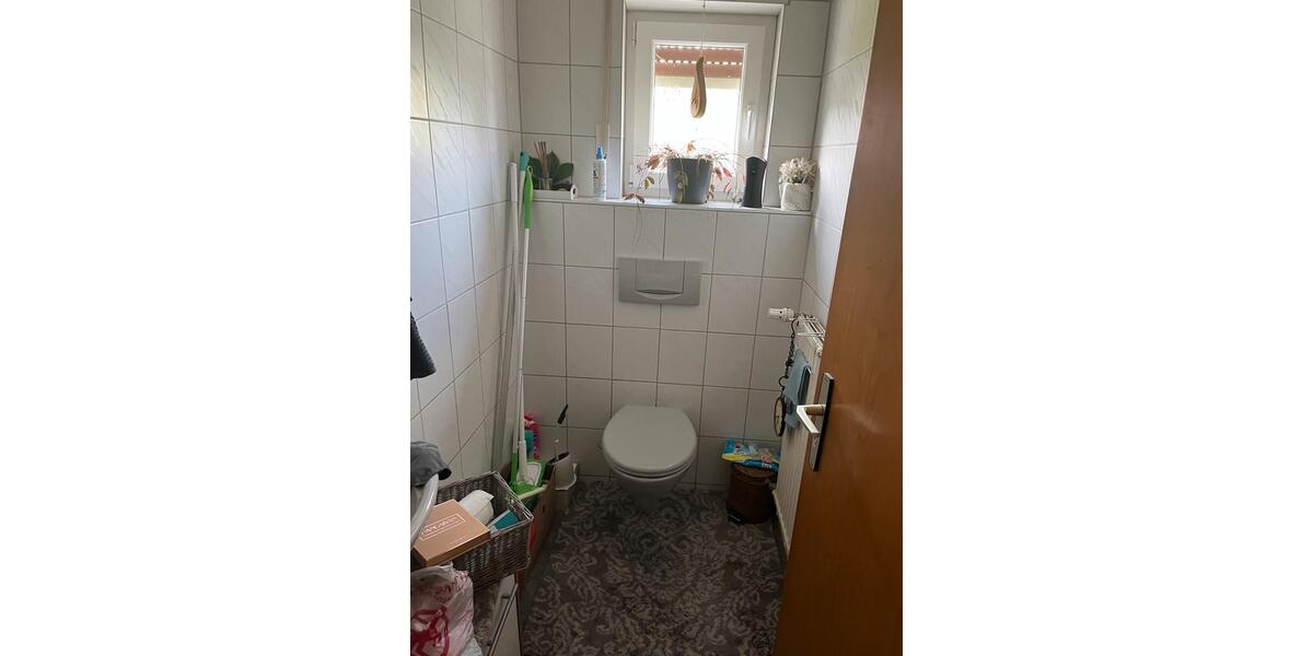 Erdgeschoßwohnung Butzbach - 5 Zimmer, 150 m&sup2;, 1.600&euro; | Angebot:26238024