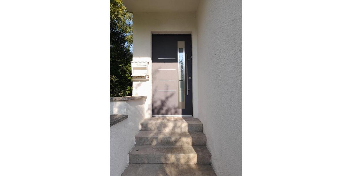 Einfamilienhaus Tschirn - 7 Zimmer, 160 m&sup2;, 1.100&euro; | Angebot:25300780