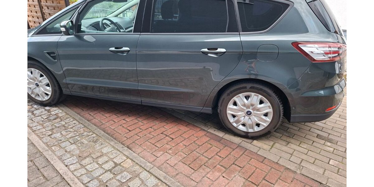 Ford S-Max 159.000 km 7.900 &euro; HÖRLITZ 01968