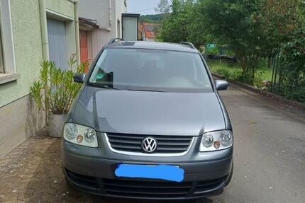 VW Touran 172.747 km 700 &euro; Medard 67744