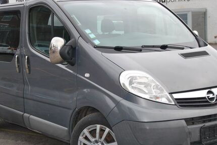 Opel Vivaro 172.322 km 11.250 &euro; Düsseldorf - Bezirk 8 40231