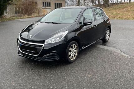 Peugeot 208 77.000 km 5.000 &euro; Glashütte 01768