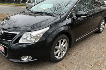 Toyota Avensis 273.400 km 4.980 &euro; Bremen 28215