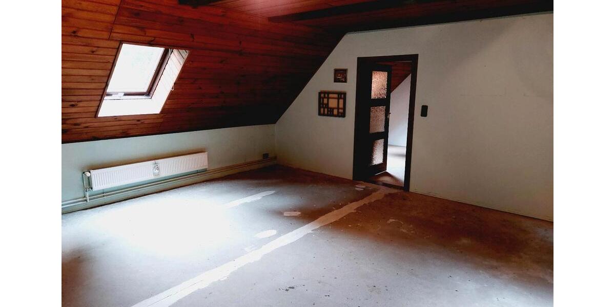 Einfamilienhaus Lieberose - 9 Zimmer, 300 m&sup2;, 194.800&euro; | Angebot:24838726