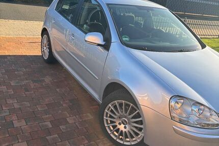 VW Golf 191.800 km 2.800 &euro; Westoverledingen 26810