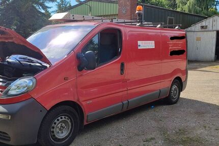 Opel Vivaro 203.000 km 2.850 &euro; Noer 24214