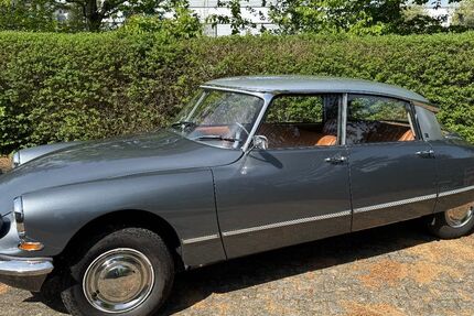 Citroen DS 1.257 km 49.900 &euro; Moos, Bodensee 78345