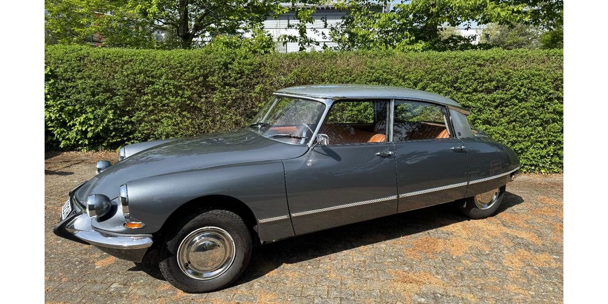 Citroen DS 1.257 km 49.900 &euro; Moos, Bodensee 78345