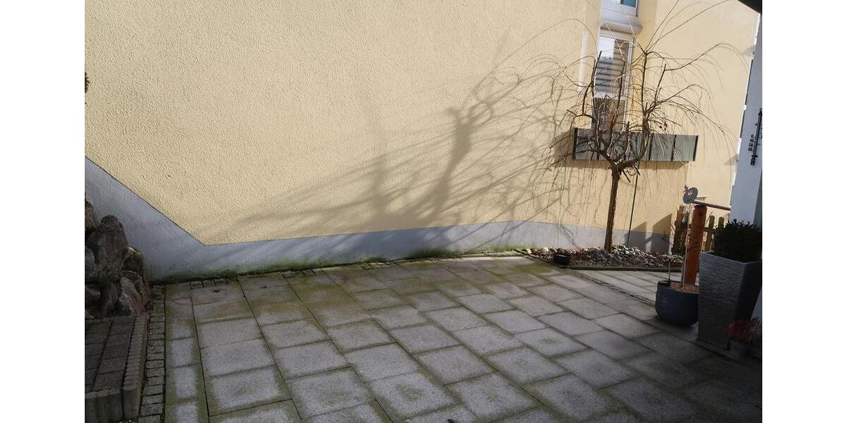 Erdgeschoßwohnung Uhingen - 4.5 Zimmer, 116 m&sup2;, 1.023&euro; | Angebot:26249344