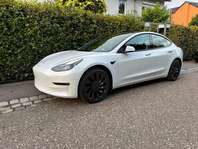 Tesla Model 3 28.000 km 34.500 € Regensburg 93051