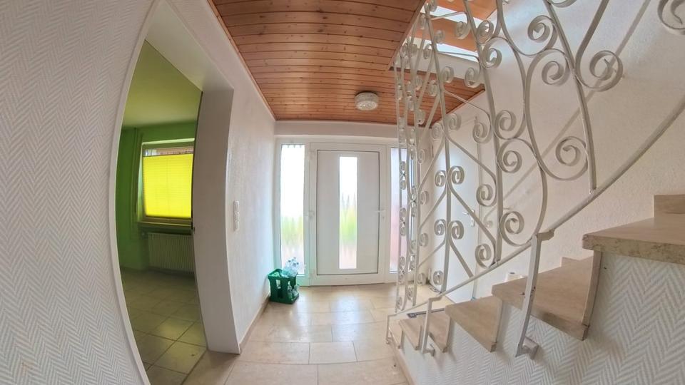 Einfamilienhaus Büdingen - 8 Zimmer, 178 m&sup2;, 395.000&euro; | Angebot:27084213