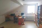 Großzügige 5-Zimmer-DG Wohnung in ruhiger Lage