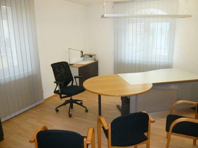 Gewerbeobjekt Schweinfurt Innenstadt - 2 Zimmer, 80 m&sup2;, 770&euro; | Angebot:26744875