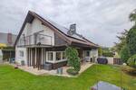 Freistehendes Einfamilienhaus mit EinliegerWohnung - großzügig, modernisiert & energieeffizient