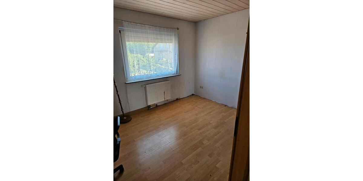 Reihenhaus Tholey - 5 Zimmer, 150 m&sup2;, 89.000&euro; | Angebot:27019168