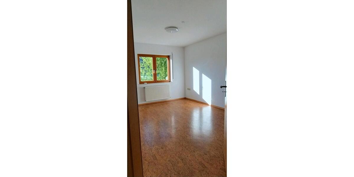 Etagenwohnung Hohentengen - 5 Zimmer, 120 m&sup2;, 1.150&euro; | Angebot:26403113